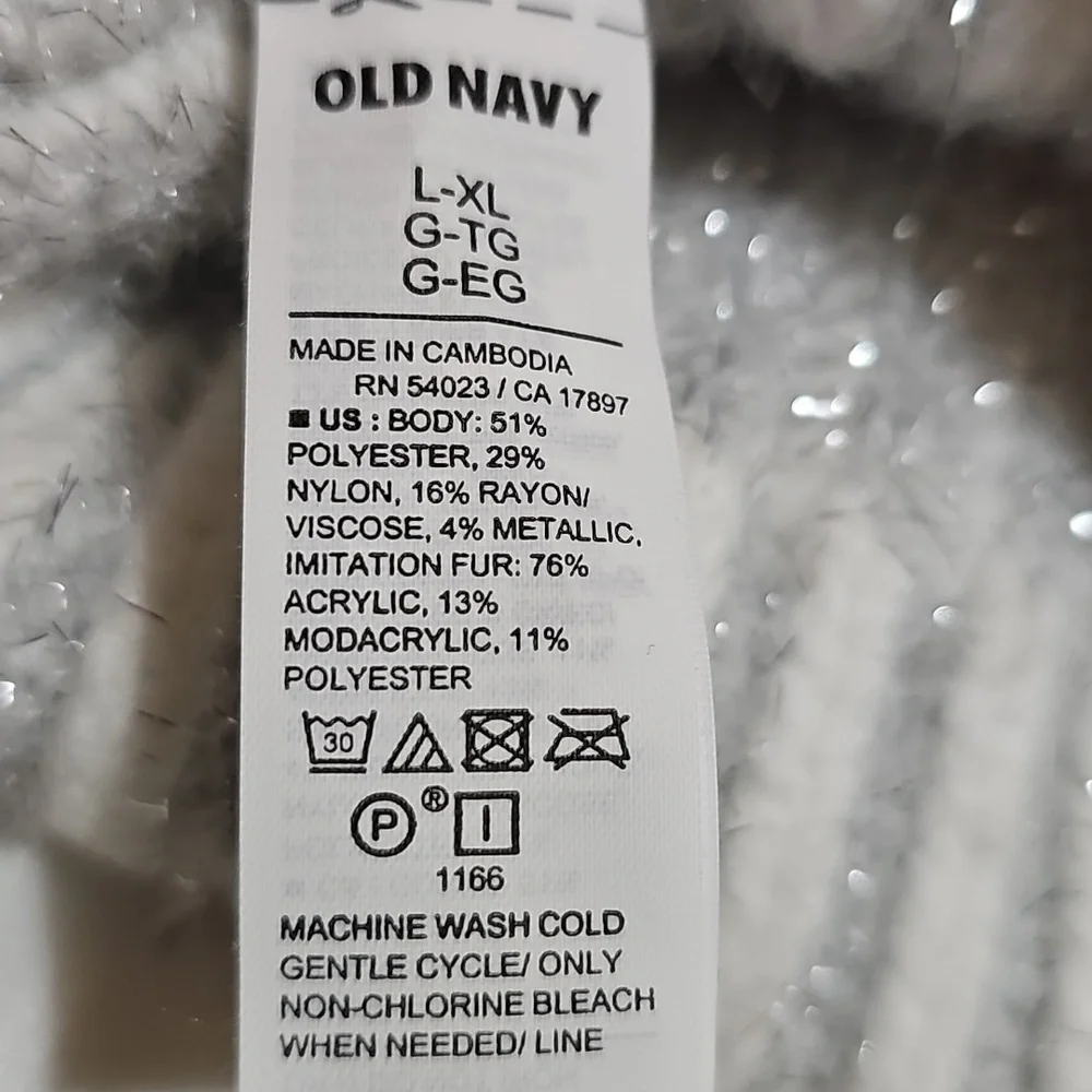Old Navy Girl L-XL White Ribbed Beanie w/Metallic Silver Detail, Purple Pom New
